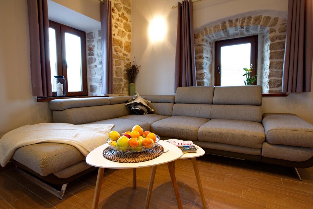 Apartments With A Parking Space Jelsa, Hvar - 8713 Jelsa  Exterior photo