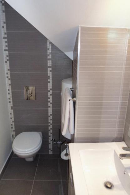 Apartments With A Parking Space Jelsa, Hvar - 8713 Jelsa  Room photo